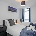 Watford Cassio Deluxe - Modernview Serviced Accommodation