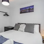 Watford Cassio Deluxe - Modernview Serviced Accommodation